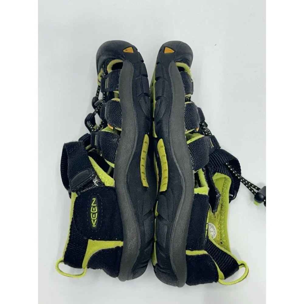 Keen Newport H2 Sandals Youth Boys Size 2 Black Hiking Trail Outdoor Shoes